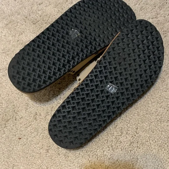 Tan Ccocci Slide Sandals with Grommets. Size 38 - Picture 3 of 4